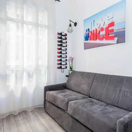 Nice Centre Flat - Modern, Quiet And Brand New Exterior photo